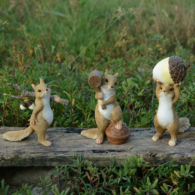 Cute Squirrel Sculpture Garden/Home Decor